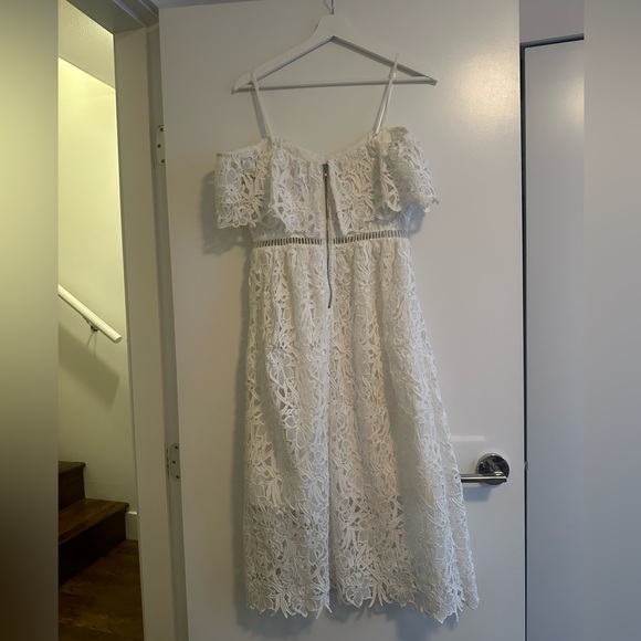 Astr the Label white Lace off shoulder dress - Picture 8 of 11